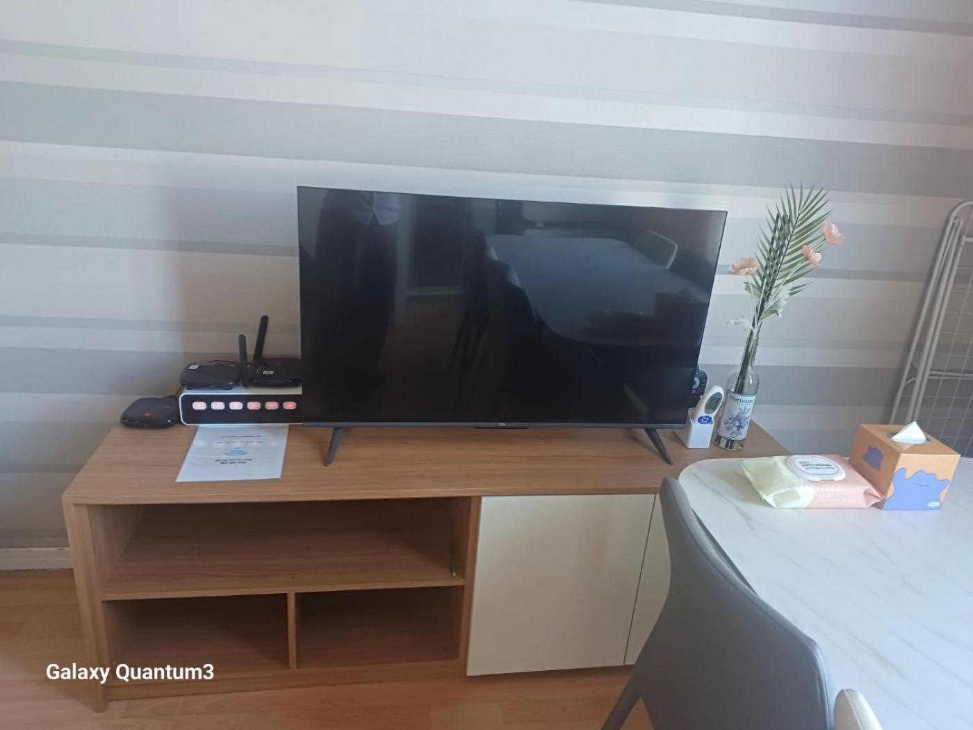Hongdae Guesthouse2 1Min From Hongik Uni Station Exit #1 Σεούλ Εξωτερικό φωτογραφία
